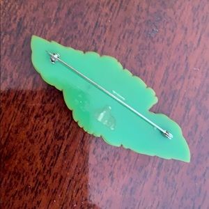 bakelite Jewelry - Authentic vintage Bakelite carved pin bakelite Jewelry - Authentic vintage Bakelite carved pin